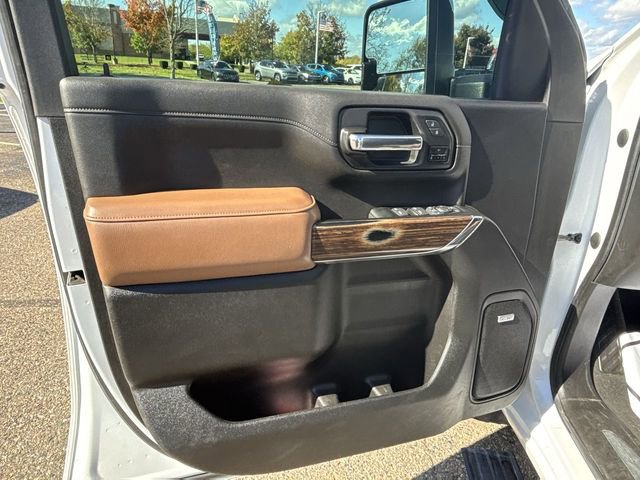 Used 2022 Chevrolet Silverado 3500 High Country w/ Technology Package image 21