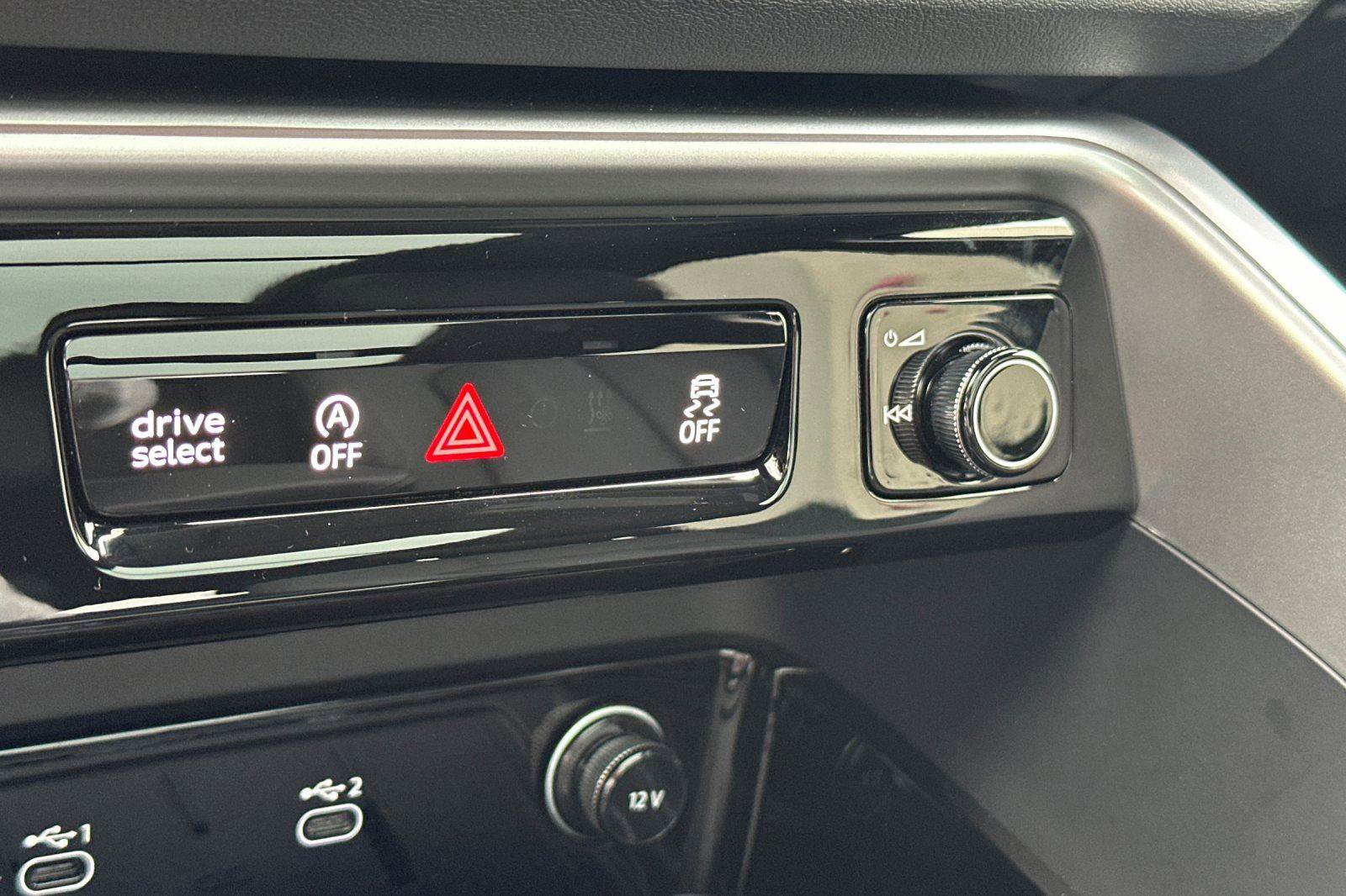 Certified 2025 Audi Q5 Premium Plus w/ Premium Plus image 21