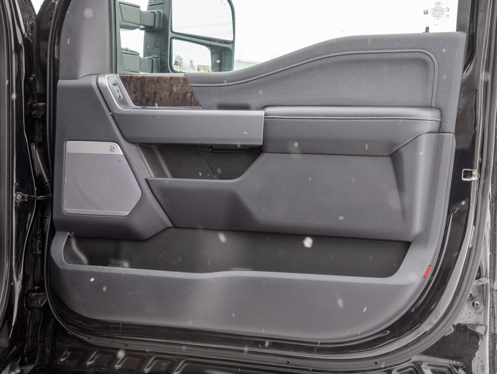 Used 2024 Ford F250 Lariat w/ Sport Appearance Package image 12