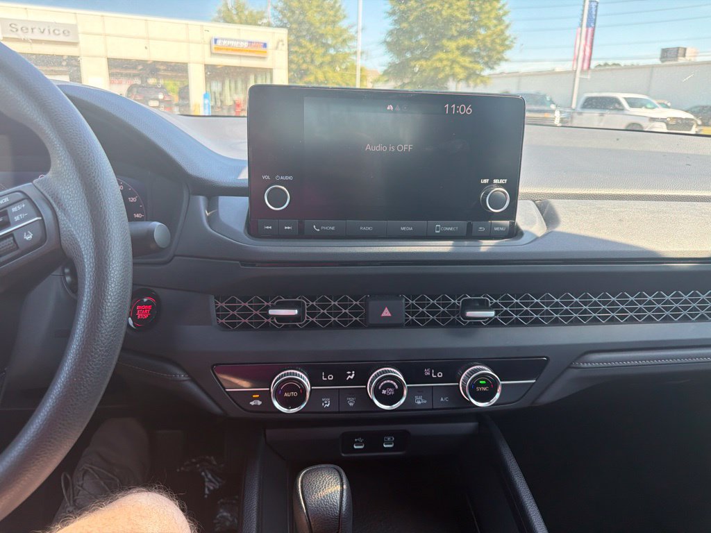 Used 2025 Honda Accord SE image 28