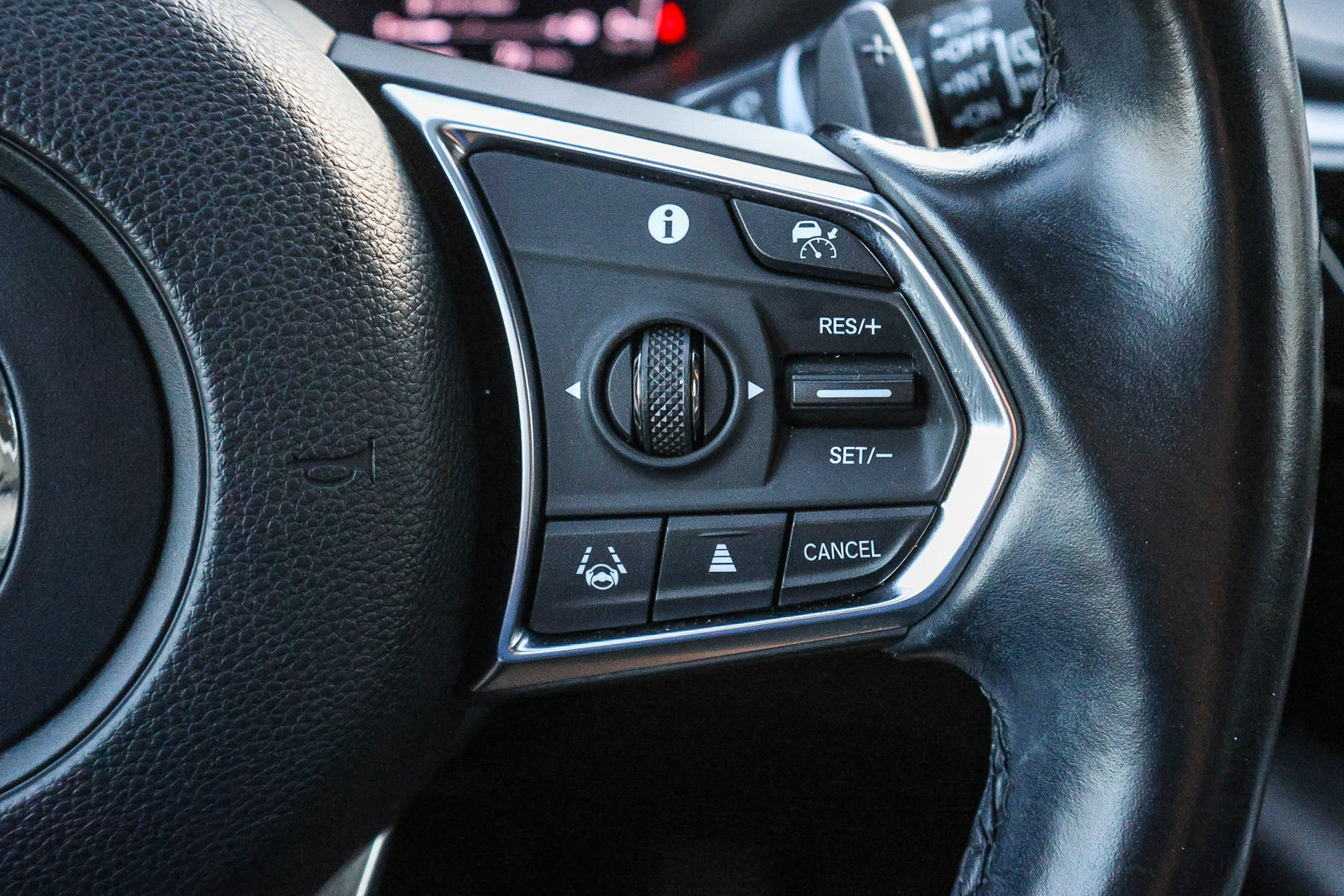 Used 2024 Acura MDX w/ Technology Package AWD/4WD image 33