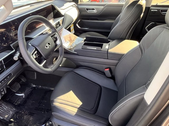 New 2026 INFINITI QX80 Luxe image 11