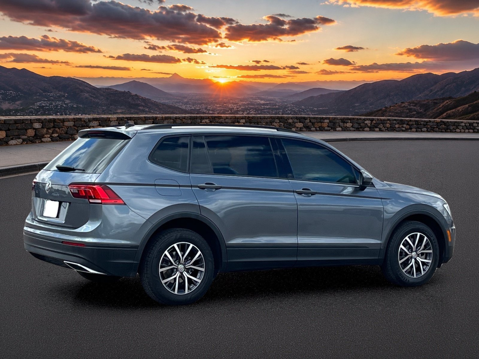 Used 2021 Volkswagen Tiguan S FWD image 5