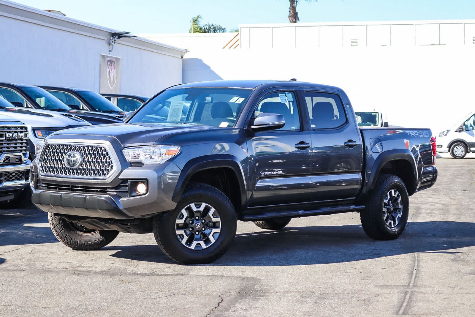 Used 2019 Toyota Tacoma TRD Off-Road w/ Technology Package AWD/4WD image 1