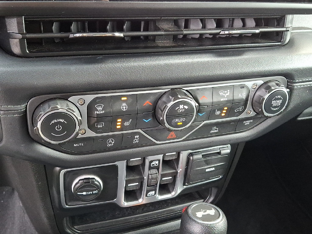 Certified 2026 Jeep Wrangler Unlimited Sahara AWD/4WD image 15