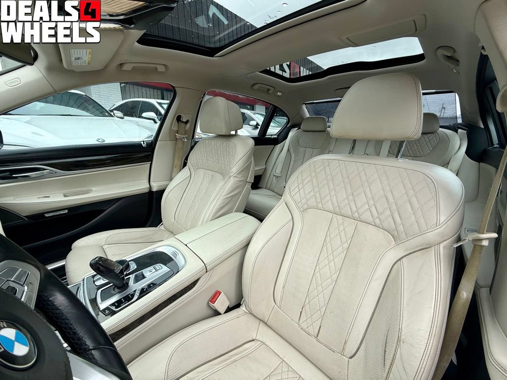 Used 2018 BMW 740i RWD image 17