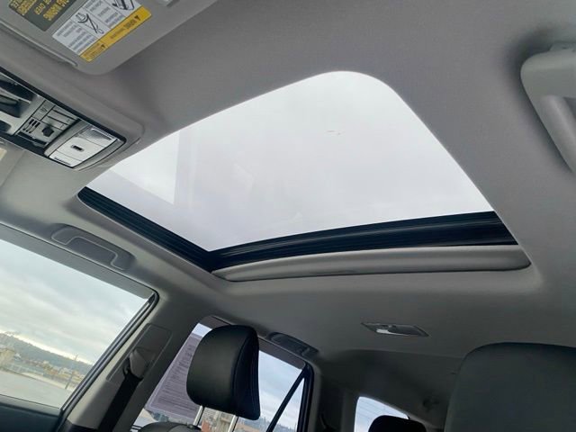 Used 2024 Toyota 4Runner SR5 Premium w/ Moonroof Package AWD/4WD image 15