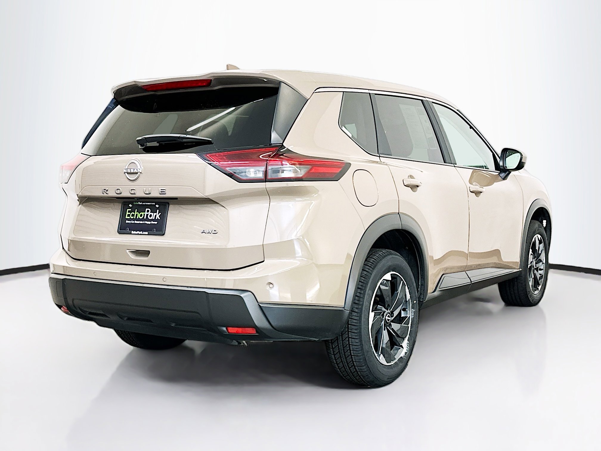 Used 2025 Nissan Rogue SV image 9