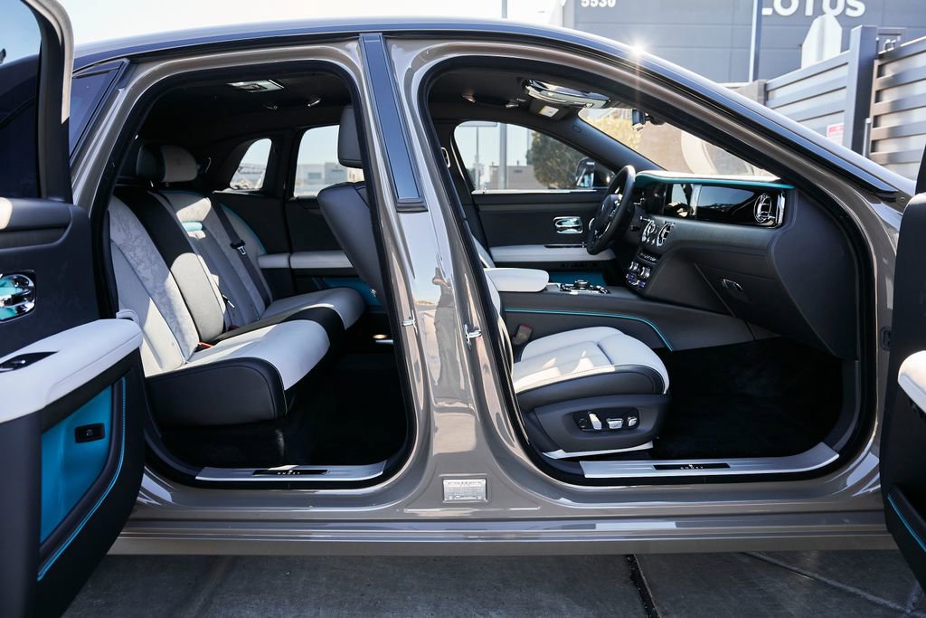 Used 2025 Rolls-Royce Ghost AWD/4WD image 26