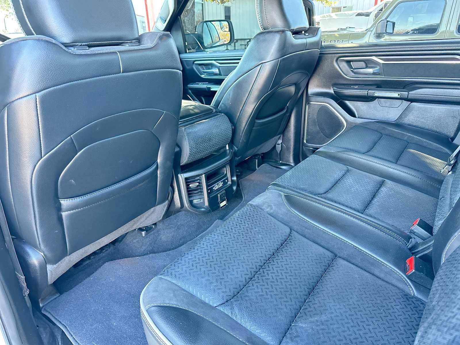 Used 2025 RAM 1500 Laramie image 24