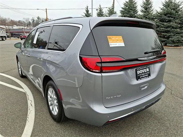 Certified 2021 Chrysler Pacifica Touring-L image 22