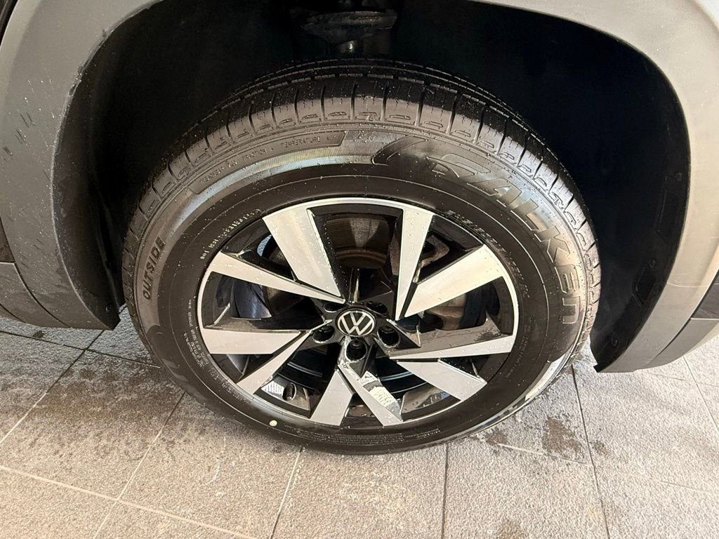 Used 2021 Volkswagen Atlas Cross Sport SE image 39