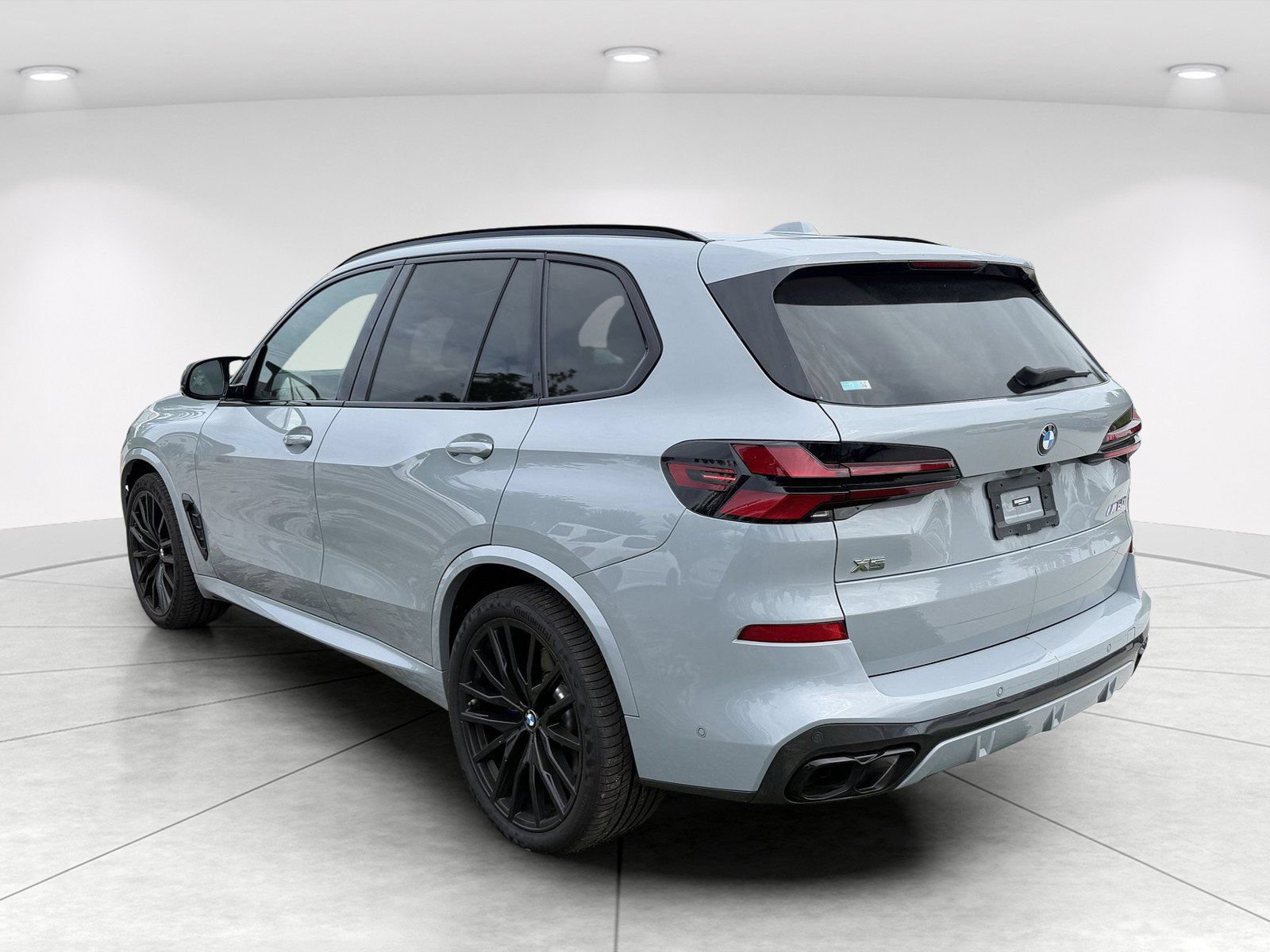 Certified 2024 BMW X5 M60i w/ Parking Assistance Package AWD/4WD image 6