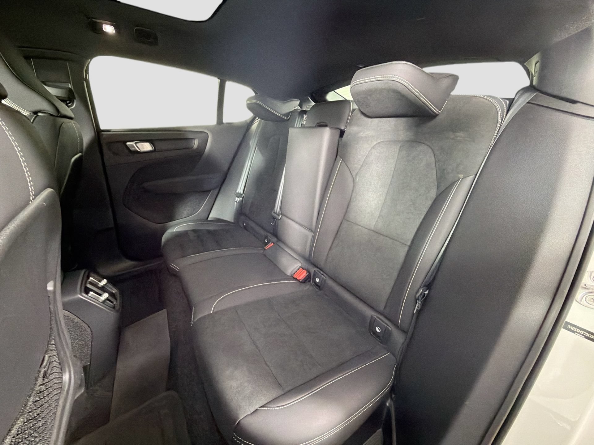 Certified 2023 Volvo C40 P8 Recharge Ultimate w/ Protection Package Premier AWD/4WD image 25