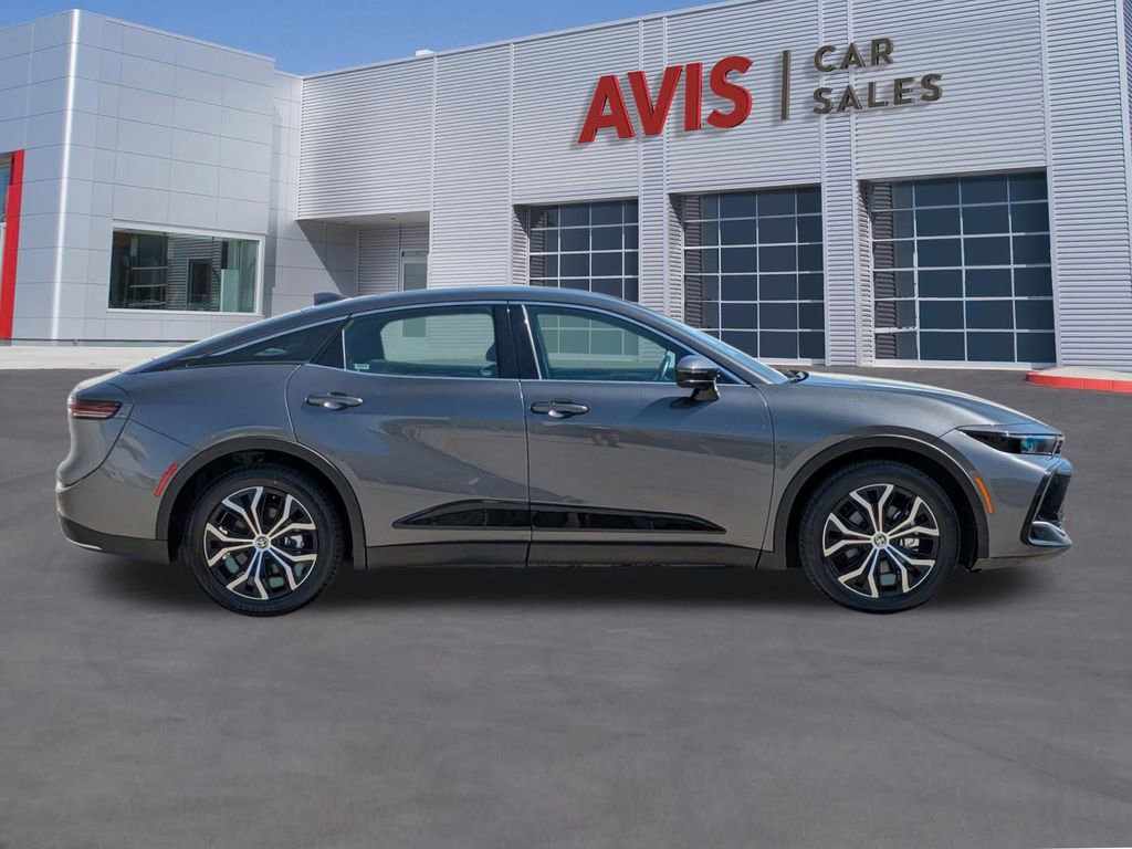 Used 2024 Toyota Crown Limited image 5