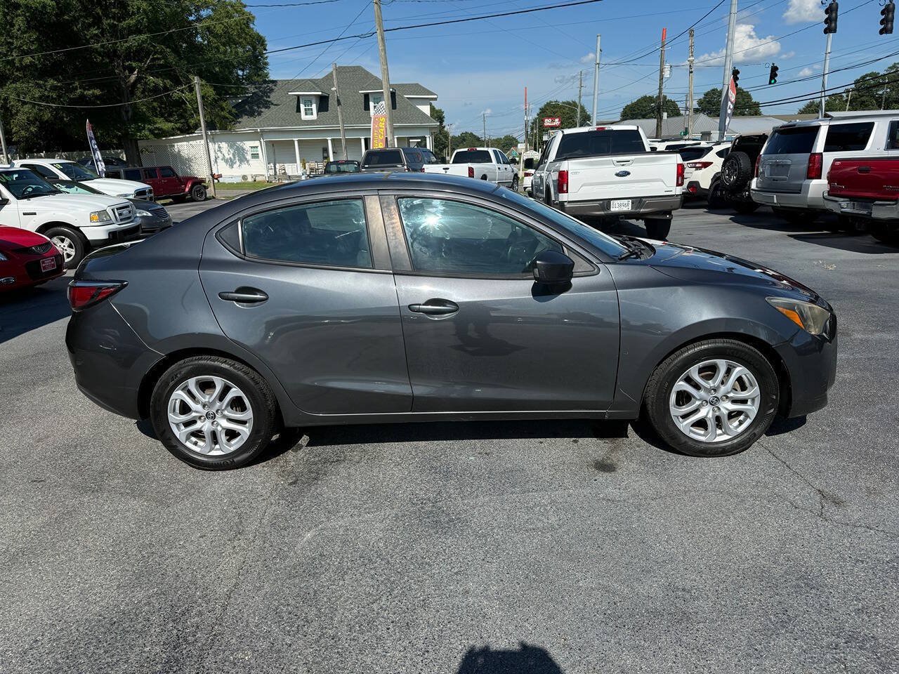 Used 2016 Scion iA FWD image 3