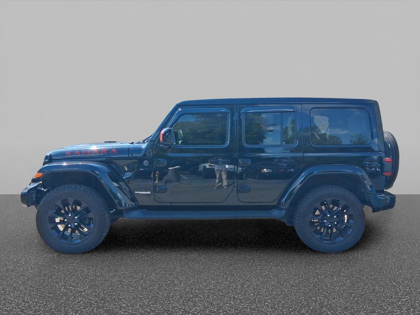 Used 2021 Jeep Wrangler Unlimited Sahara AWD/4WD image 7