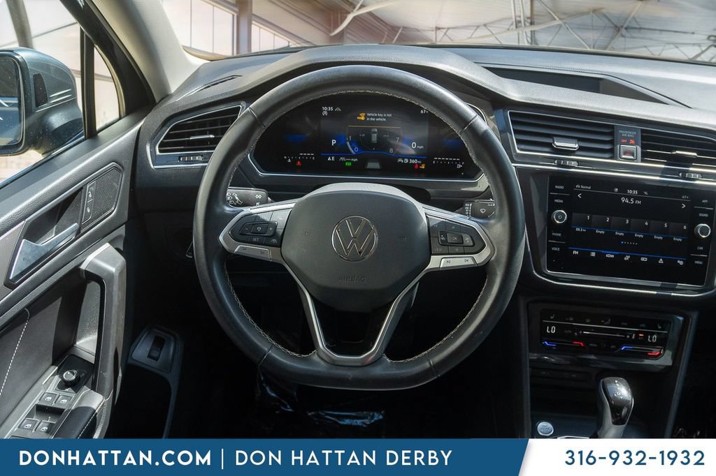 Used 2024 Volkswagen Tiguan SE AWD/4WD image 5