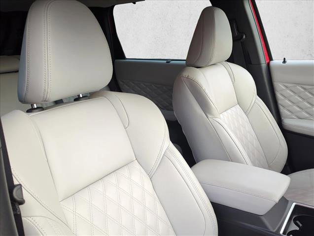 Used 2023 Mitsubishi Outlander SEL image 23