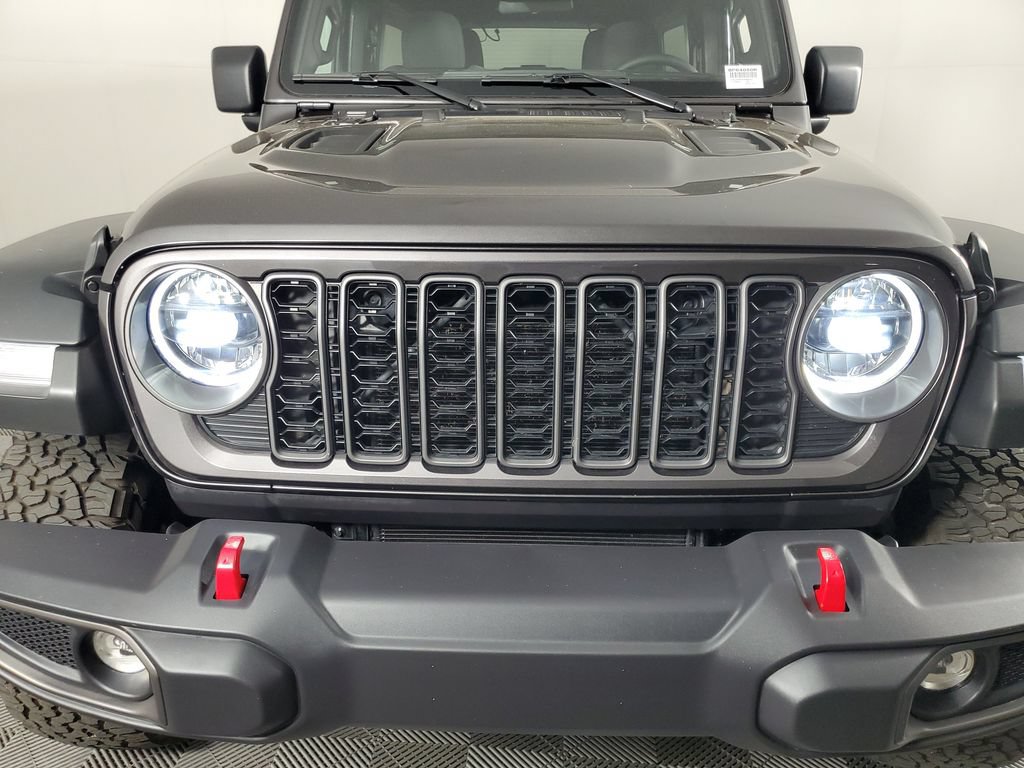 Used 2025 Jeep Wrangler Unlimited Rubicon w/ Convenience Group AWD/4WD image 10