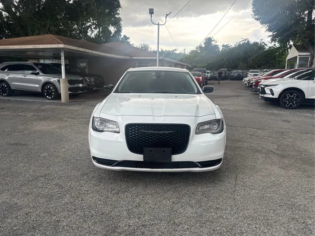 Used 2023 Chrysler 300 Touring w/ Sport Appearance Package RWD image 2
