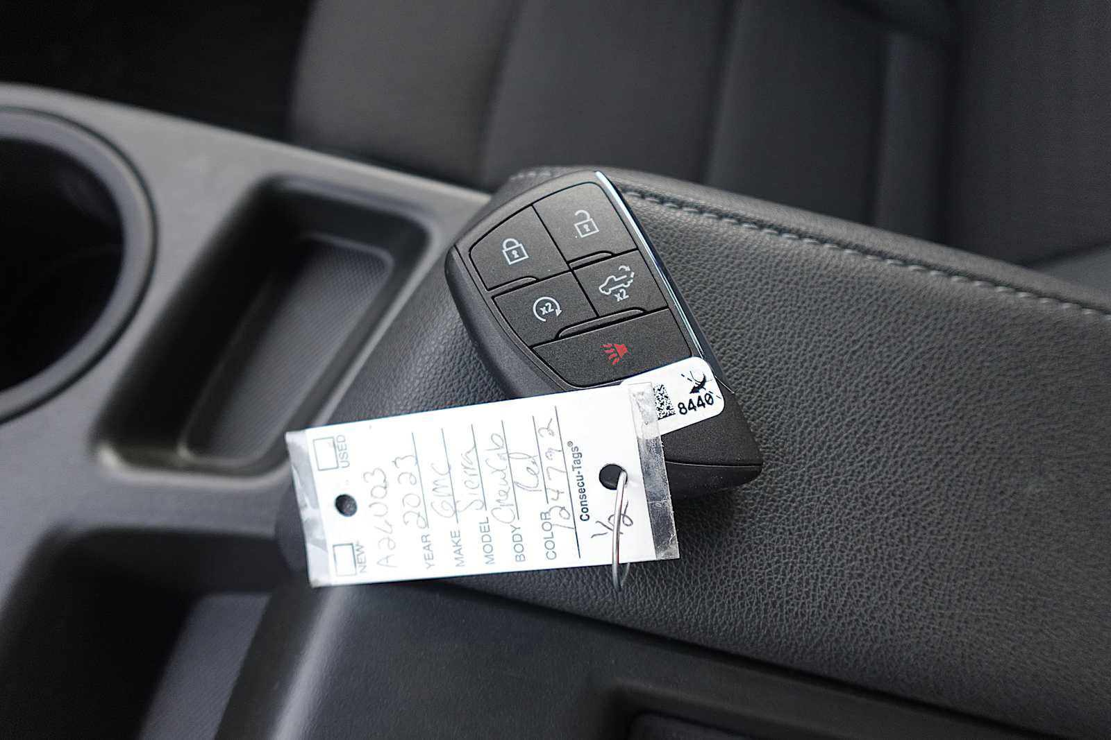 Used 2023 GMC Sierra 1500 Elevation image 35