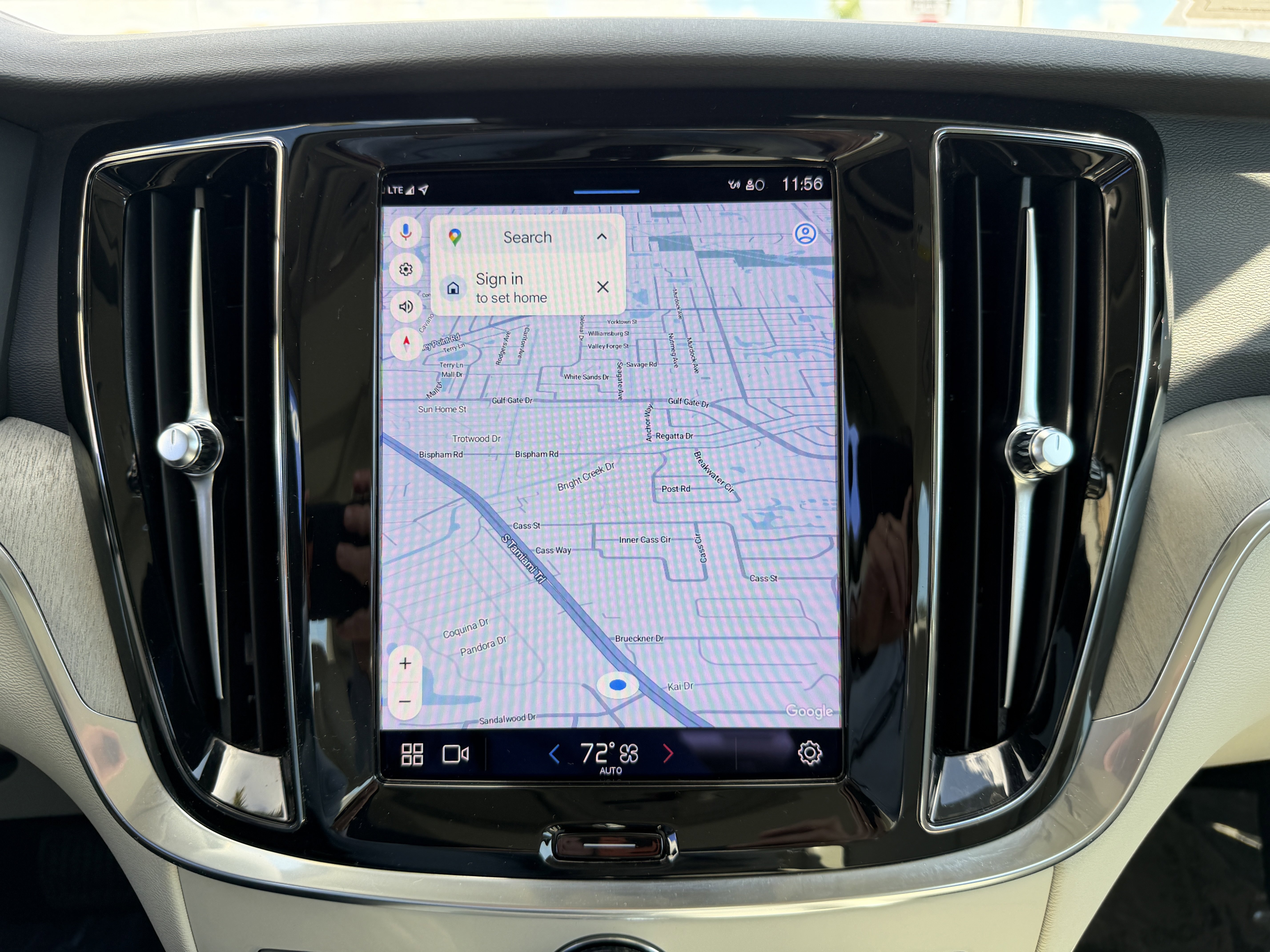 Certified 2024 Volvo S60 B5 Plus image 21