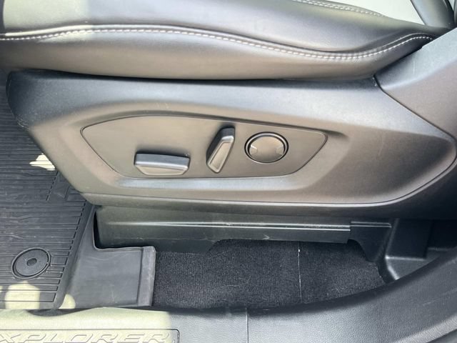 Used 2024 Ford Explorer XLT w/ Equipment Group 202A AWD/4WD image 35