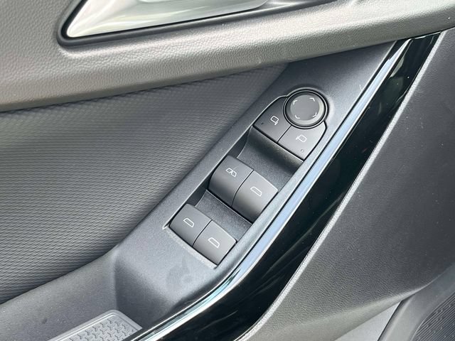 New 2027 Chevrolet Equinox LT w/ LPO, Floor Liner Package FWD image 20
