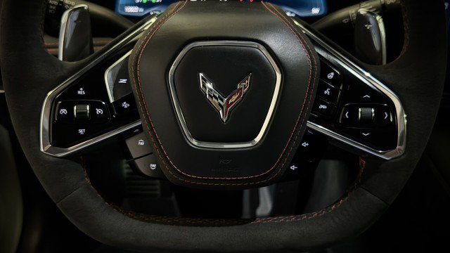 Used 2024 Chevrolet Corvette Stingray Premium Cpe w/ Z51 Performance Package RWD image 10