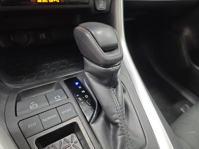 Certified 2024 Toyota RAV4 XLE FWD image 20
