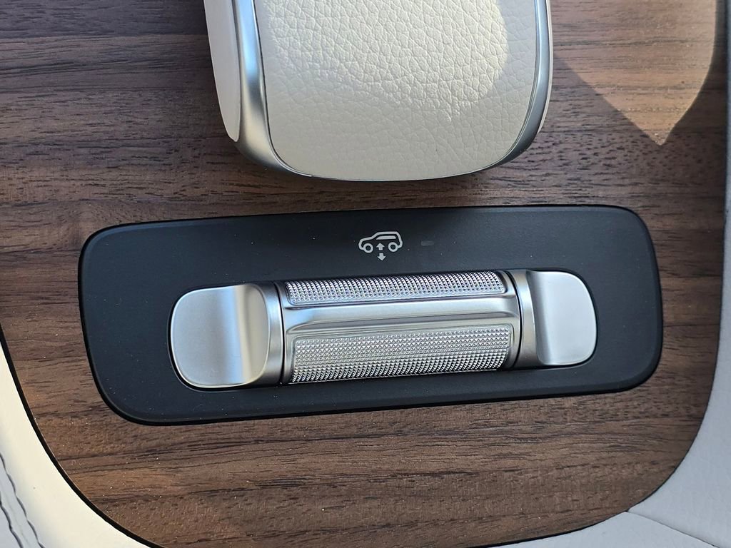 New 2026 Mercedes-Benz GLS 450 4MATIC image 34