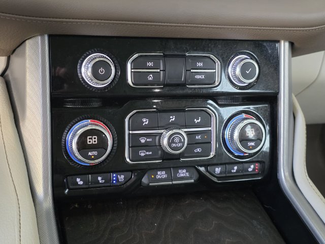 Used 2021 GMC Yukon XL Denali w/ LPO, Illumination Package RWD image 40