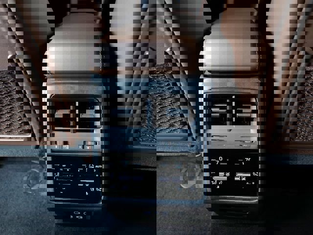 New 2026 Porsche Macan 4 Electric image 24