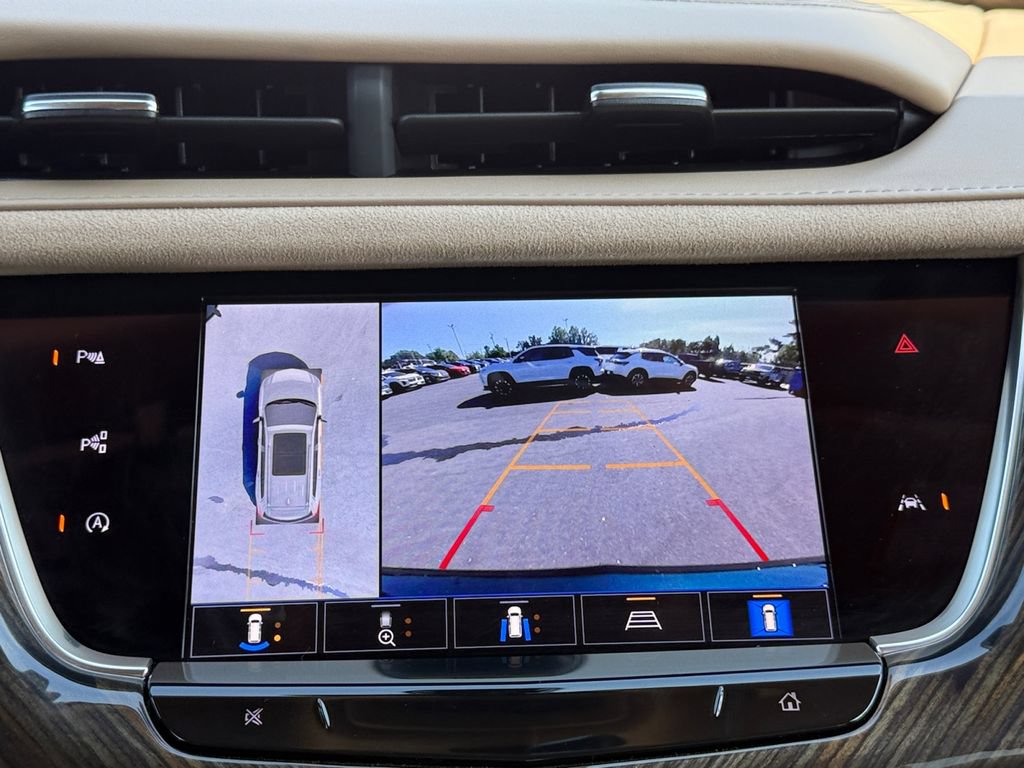 Used 2024 Cadillac XT6 Premium Luxury w/ Platinum Package FWD image 15