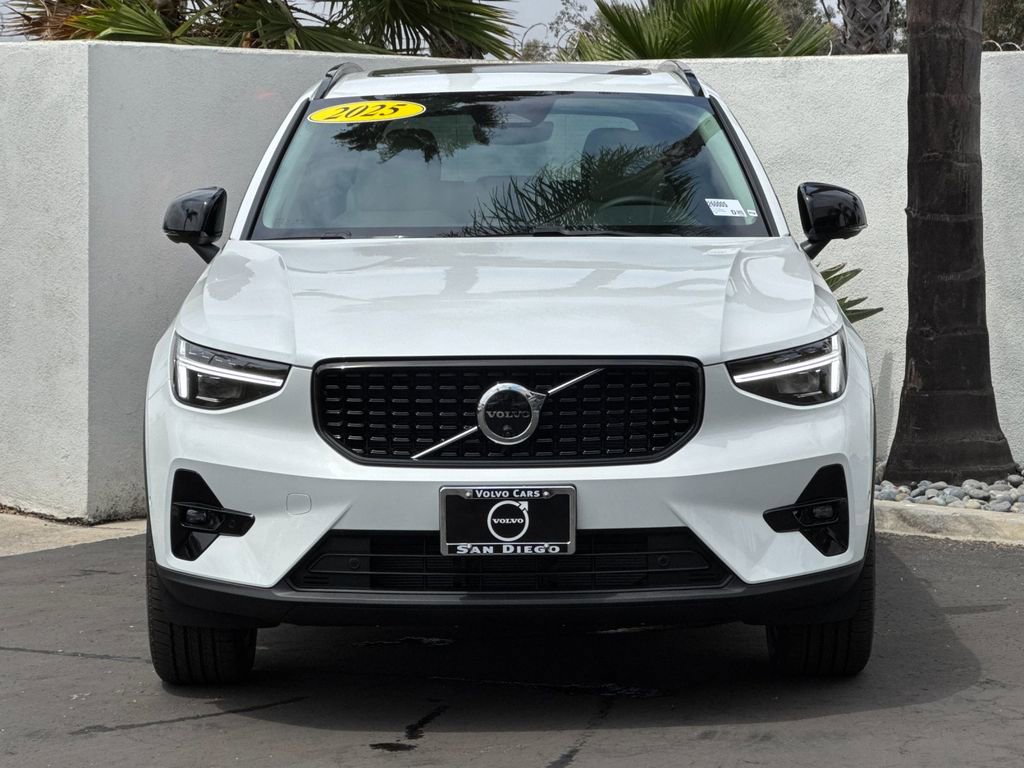 New 2026 Volvo XC40 B5 Plus w/ Protection Package Premier image 8