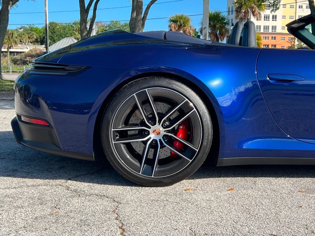 Used 2025 Porsche 911 Carrera GTS image 25