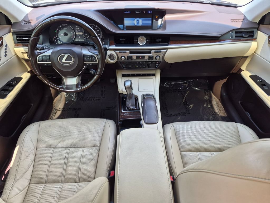 Used 2016 Lexus ES 350 w/ Luxury Package w/Wood Trim FWD image 5