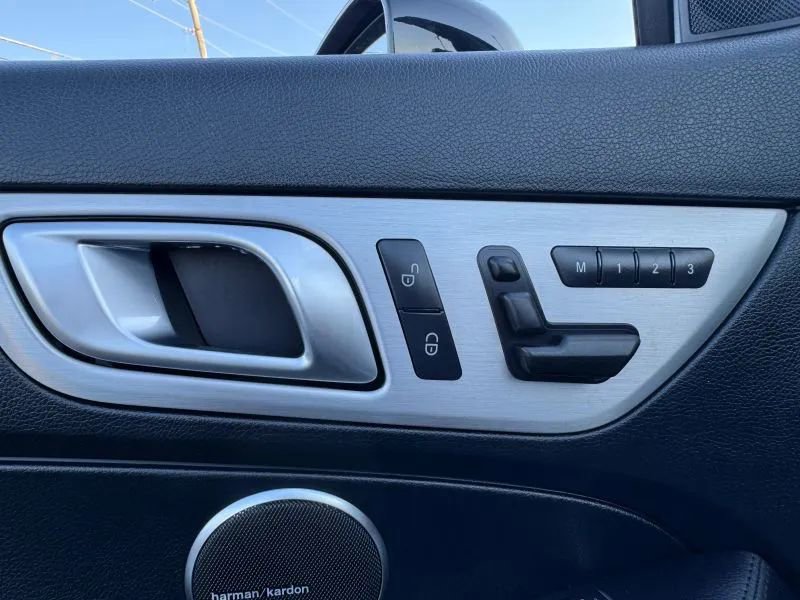 Used 2014 Mercedes-Benz SLK 250 image 41