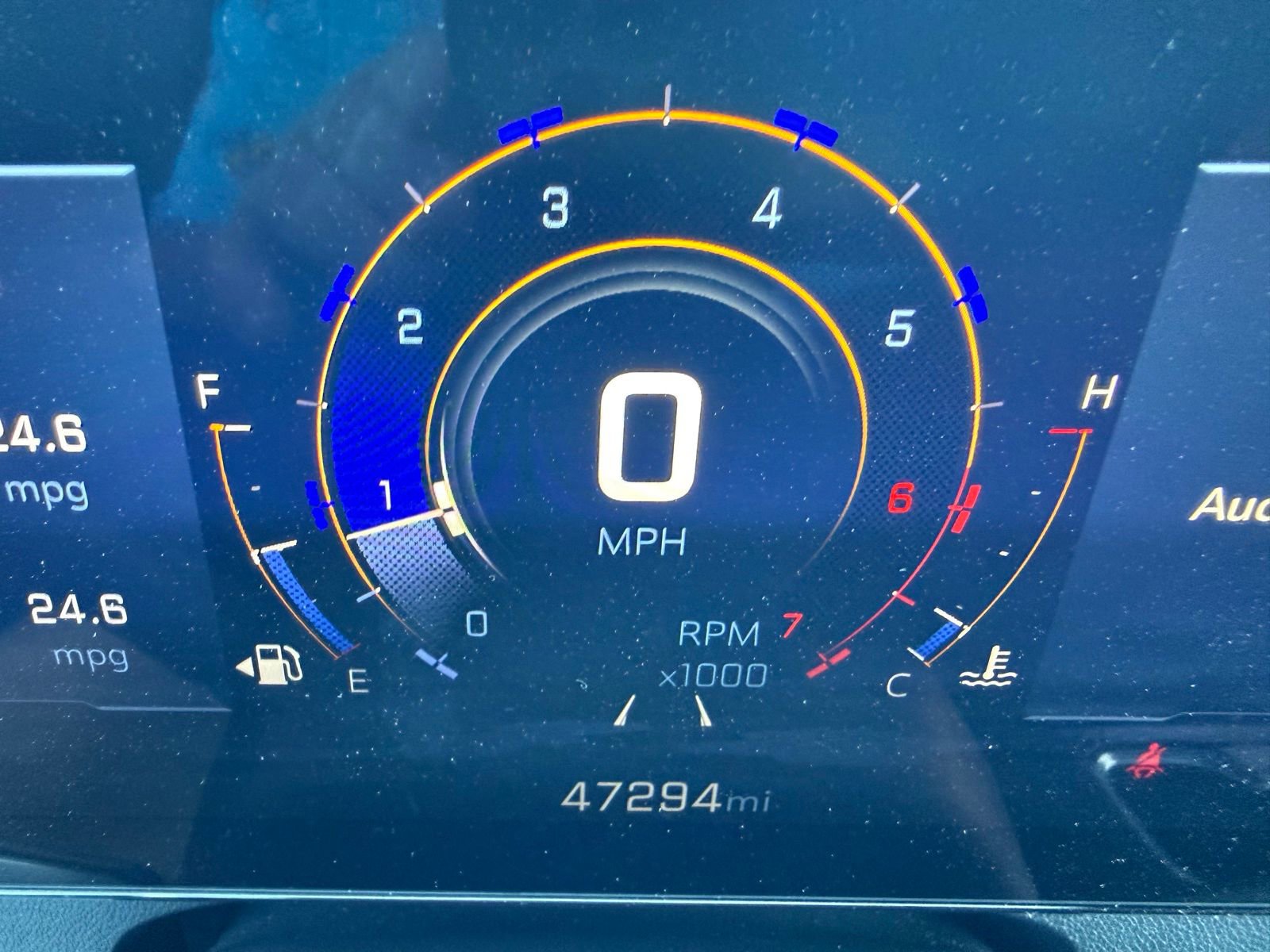 Used 2025 Chevrolet Traverse LT image 12