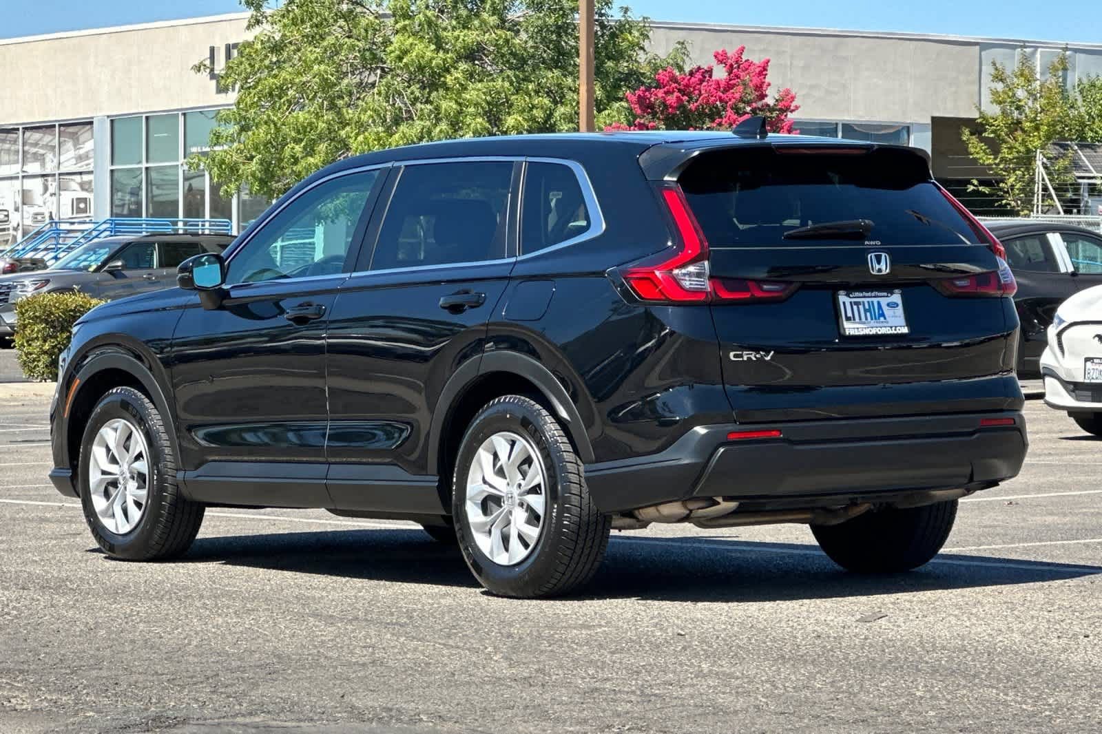 Used 2025 Honda CR-V LX image 6