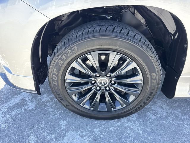 Used 2022 Lexus GX 460 Luxury w/ Sport Design Package image 10