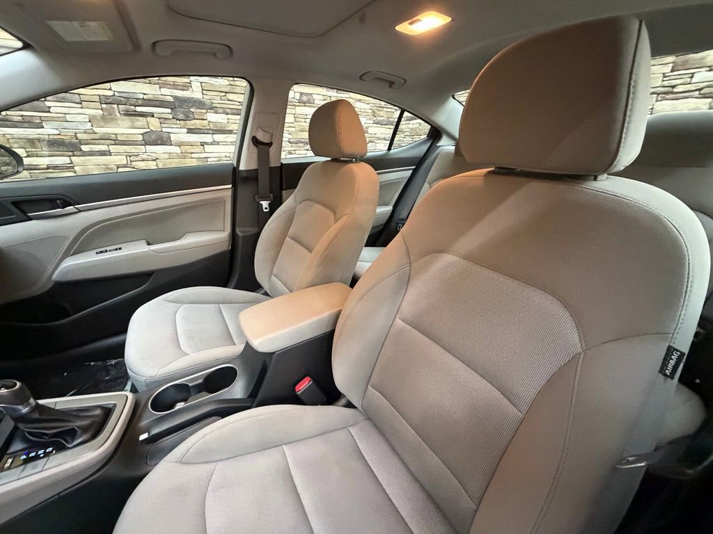 Used 2018 Hyundai Elantra Value Edition FWD image 12