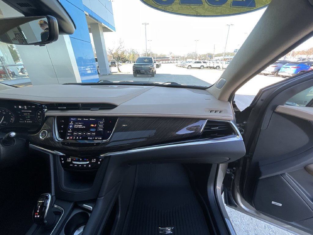 Certified 2023 Cadillac XT6 Sport w/ Platinum Package AWD/4WD image 30
