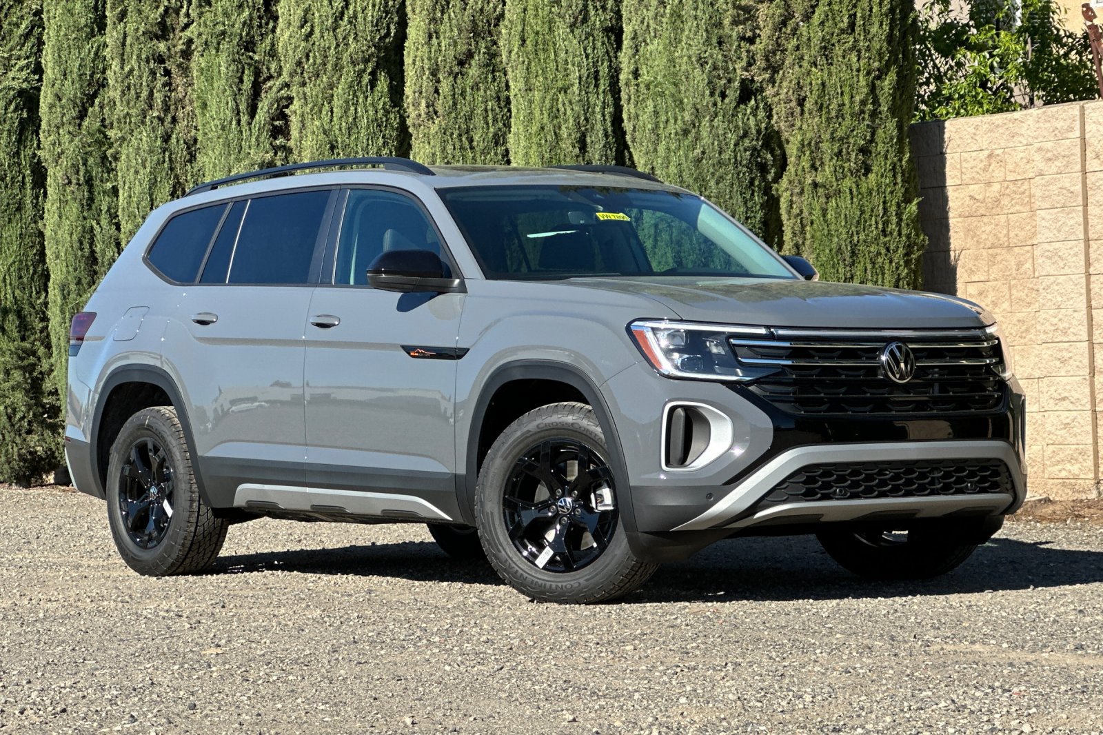 New 2026 Volkswagen Atlas Peak Edition AWD/4WD image 2