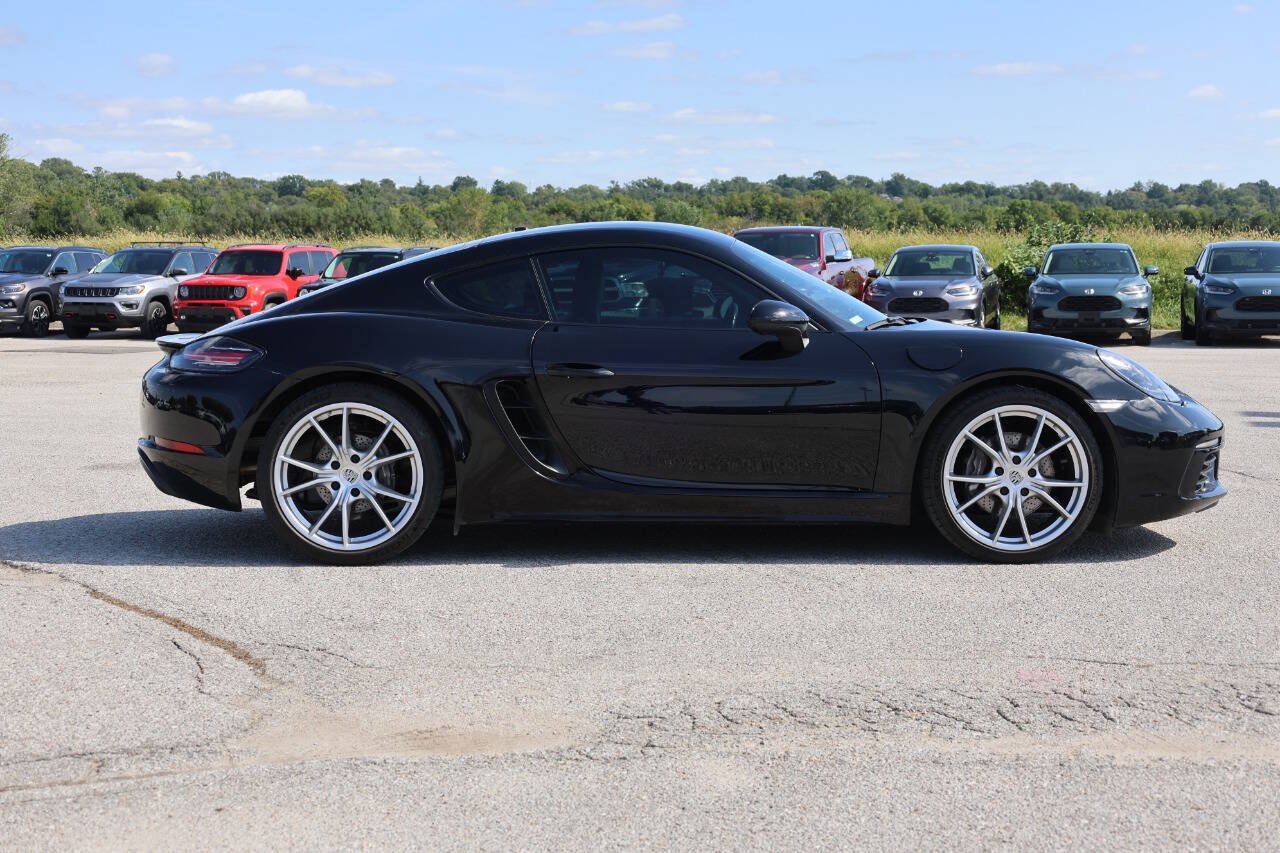 Used 2019 Porsche 718 Cayman RWD image 7