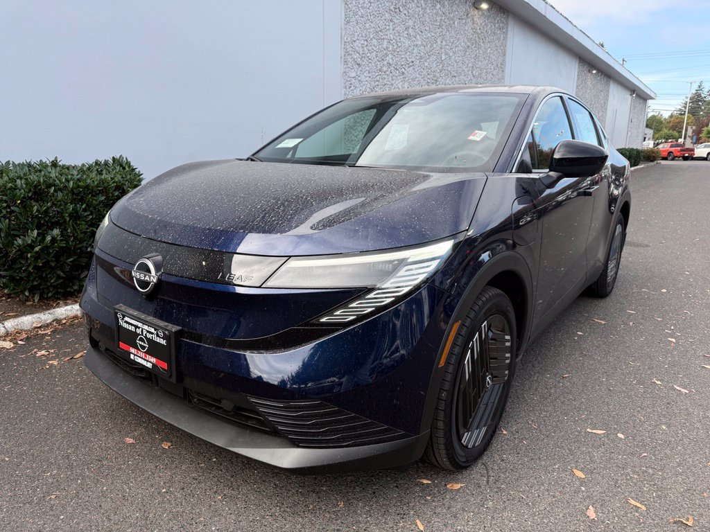 New 2026 Nissan Leaf FWD image 2