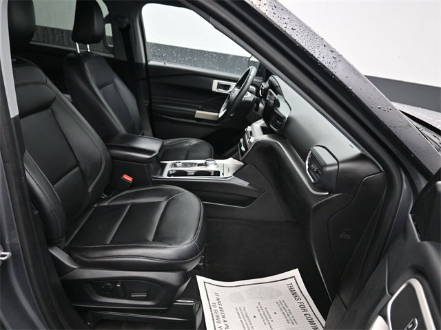 Used 2022 Ford Explorer XLT w/ Equipment Group 202A image 10