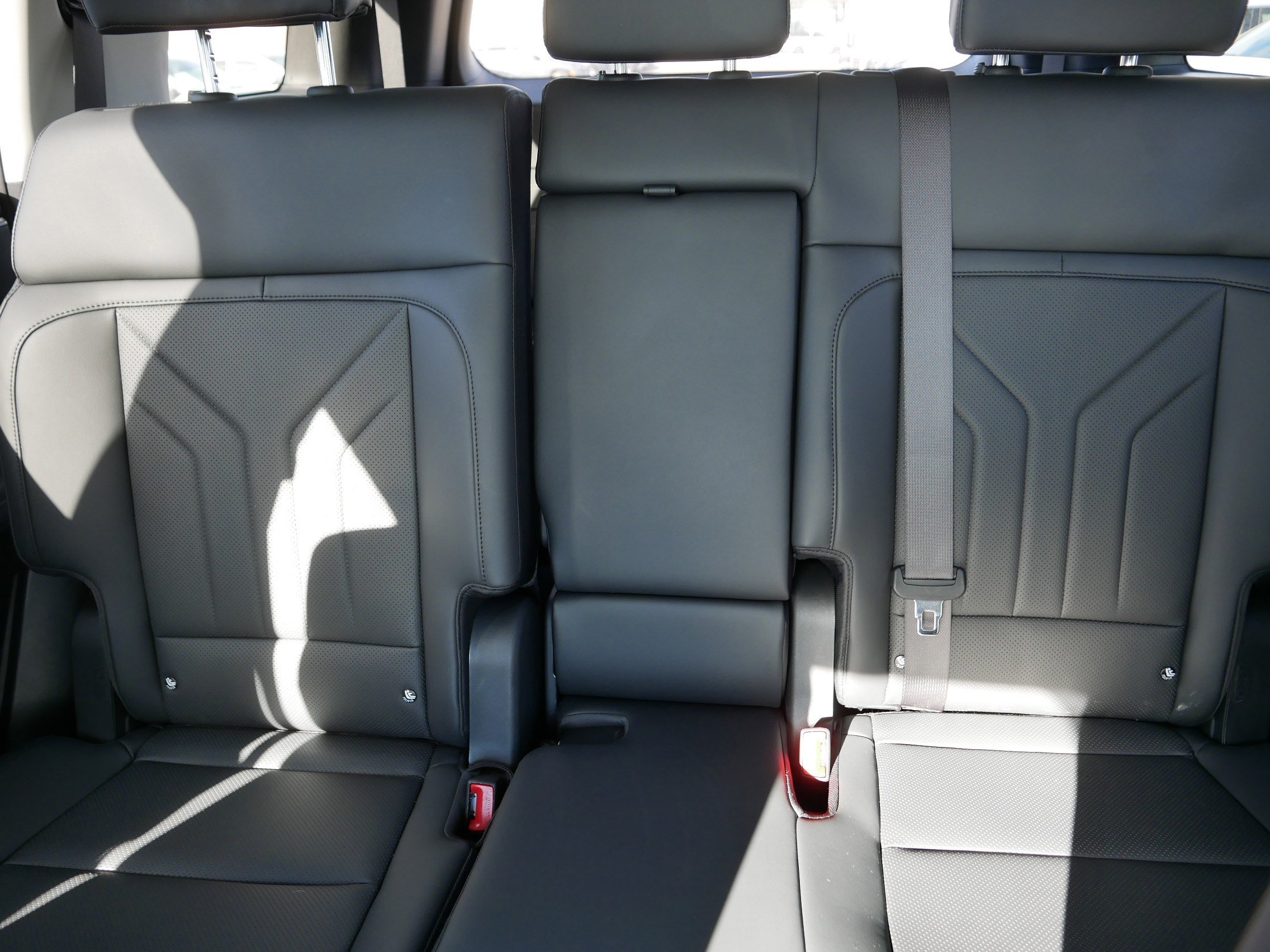 Used 2026 Hyundai Santa Fe SEL AWD/4WD image 13