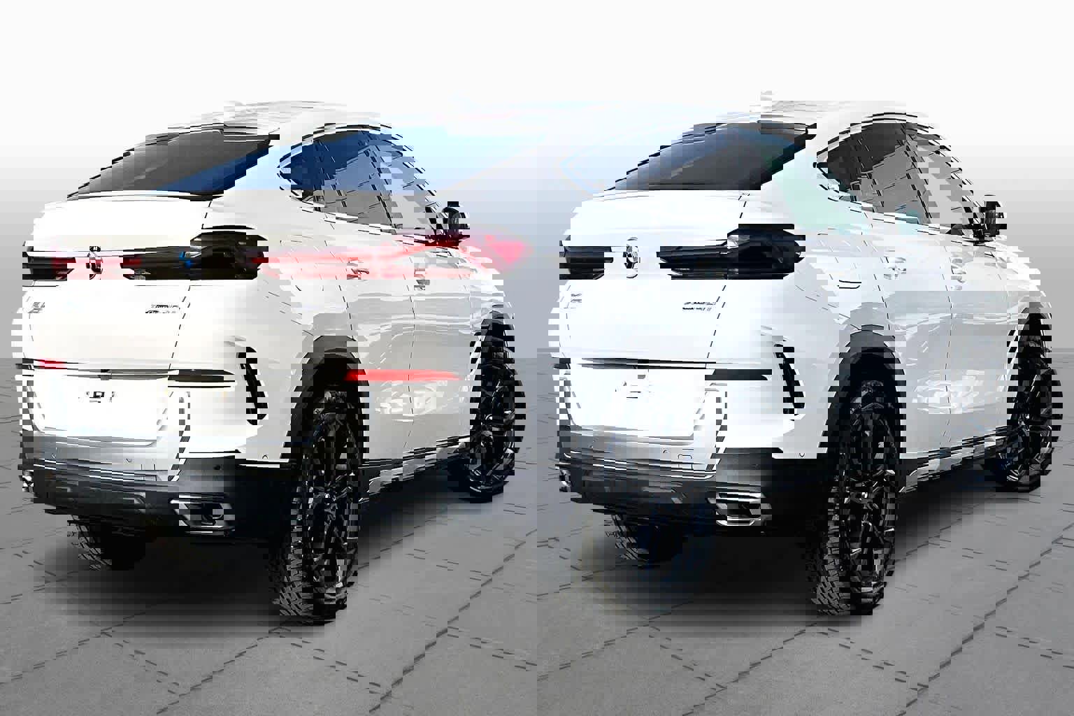 Used 2022 BMW X6 xDrive40i w/ Executive Package image 13